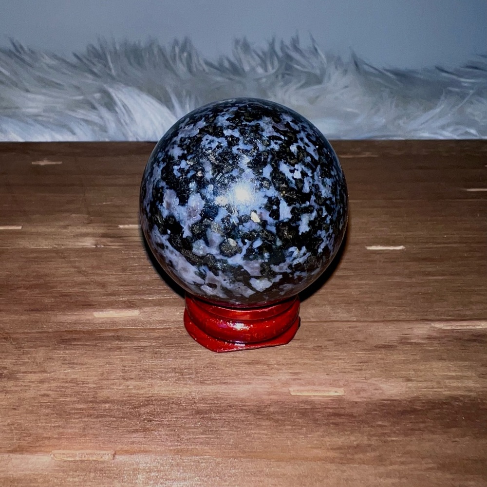 Merlinite - Picture 3 of 4